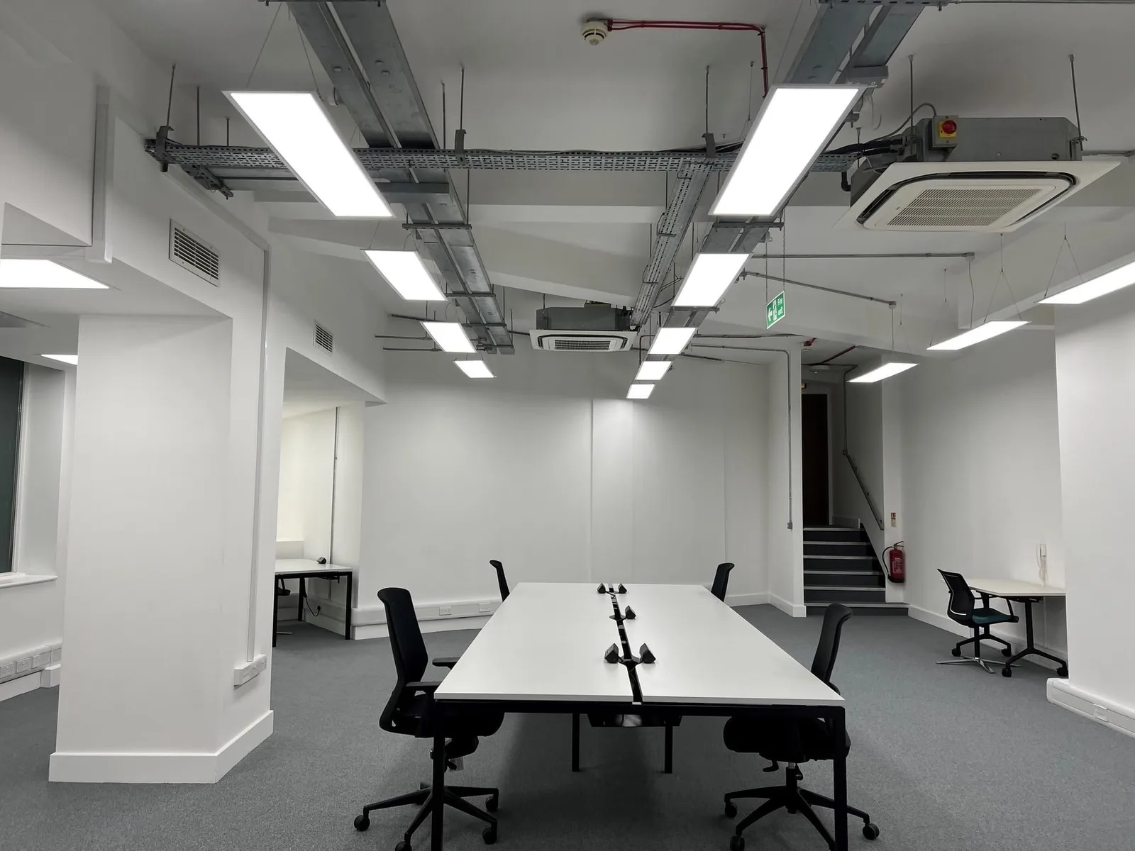 Workplace Plus 9 Kingsway, Open-plan office, London