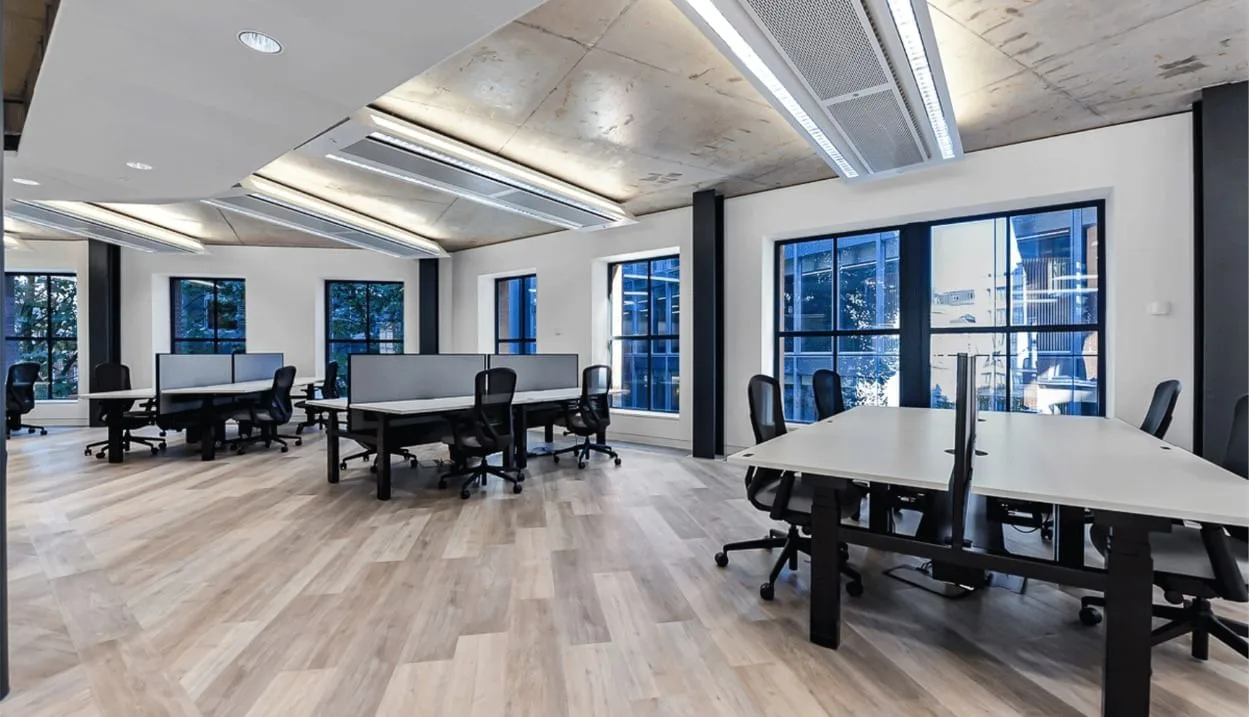 Workplace Plus 90 Bartholomew Close, Open space, Londres