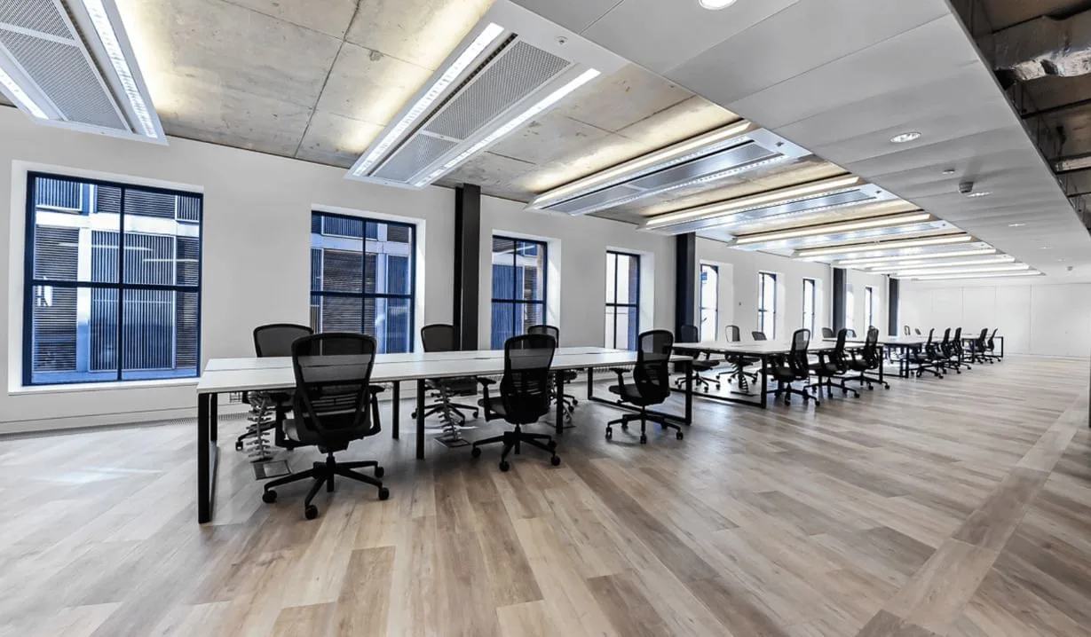Workplace Plus 90 Bartholomew Close, Open space, Londres