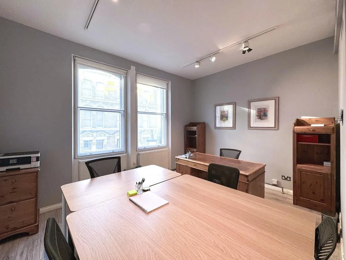 Workplace Plus 91 Mortimer Street, Bureau privatif 5 postes, Londres