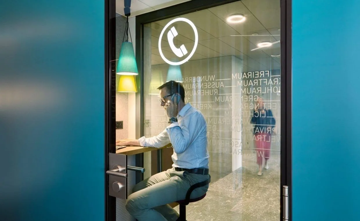 Wunderraum AG Büro, Telefonkabine, Freienbach