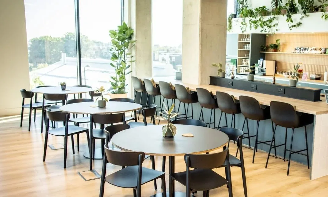 x+why Chiswick Works, Cafétéria, Brentford