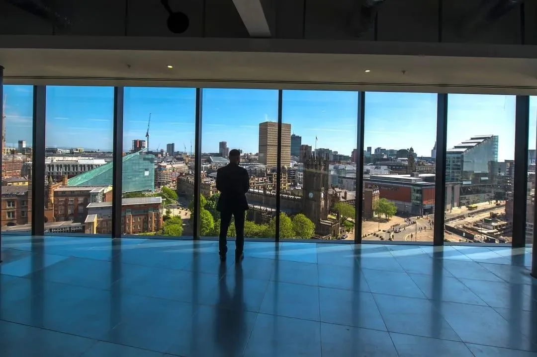 x+why Chiswick Works, Espace commun, Brentford