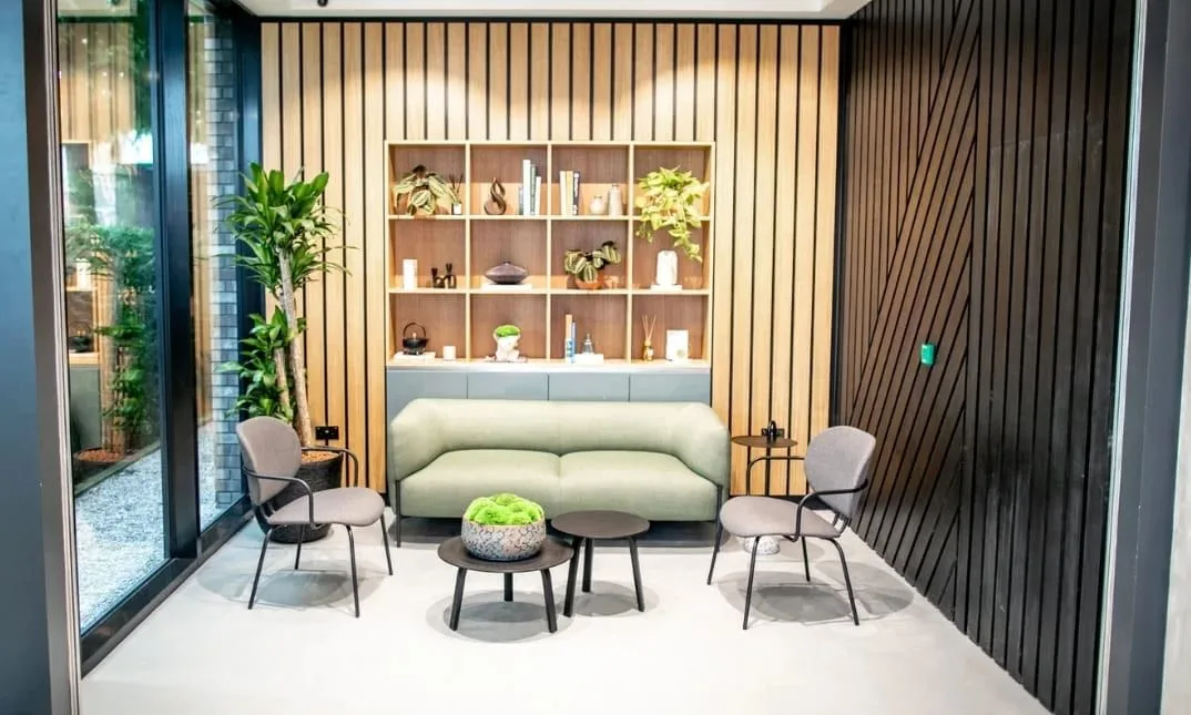 x+why Chiswick Works, Espace détente, Brentford