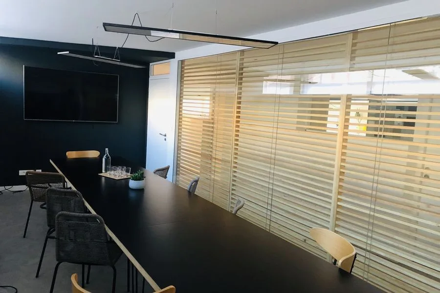 YANA place, Besprechungsraum für 8 Personen, Toulouse