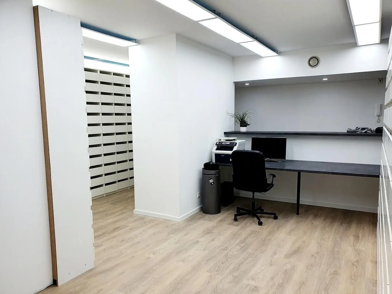 YELOMEX, Privékantoor met 1 werkplek, Brussel