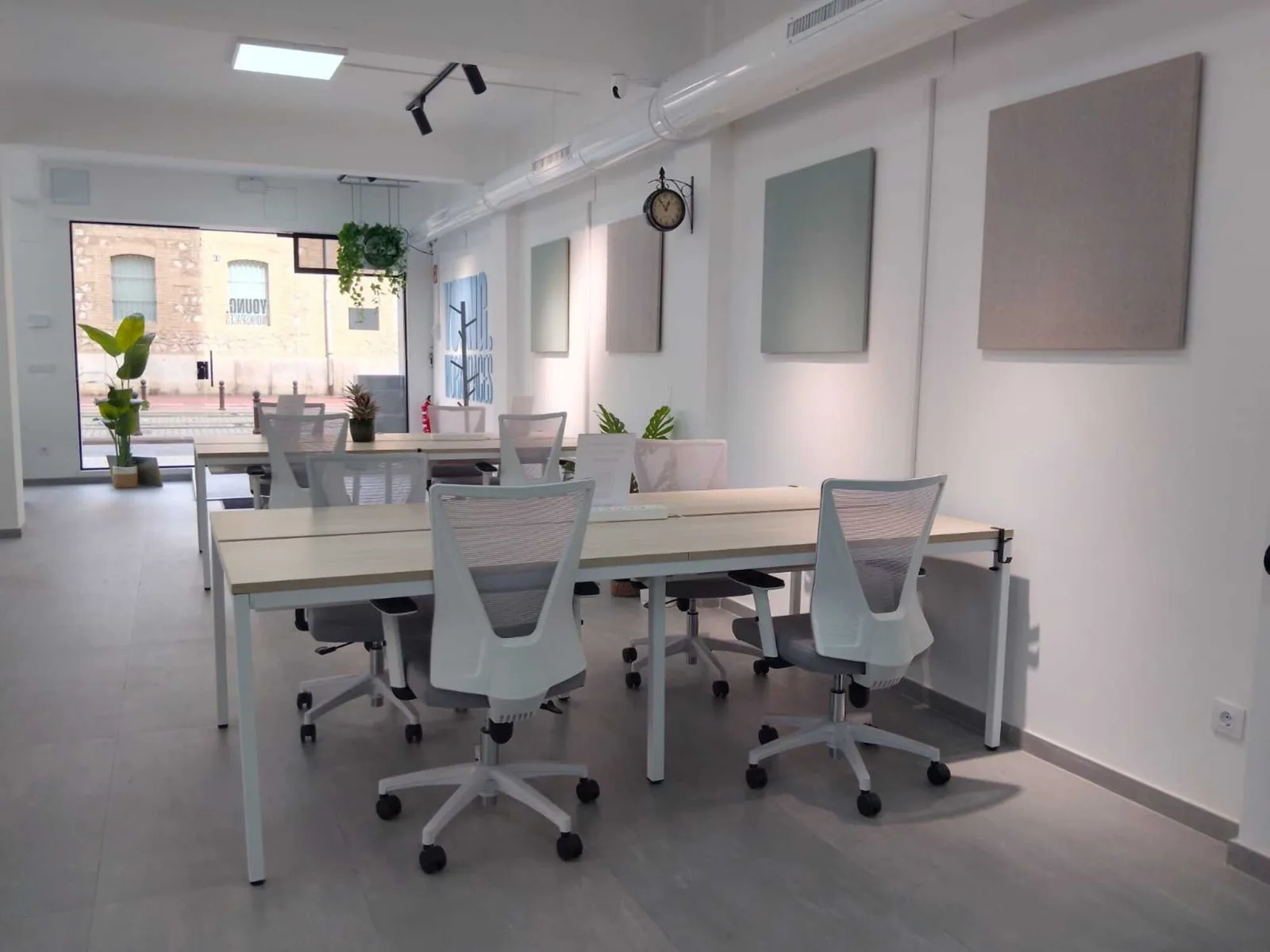 Young Workspaces Cabanyal, Open-plan office, Valencia