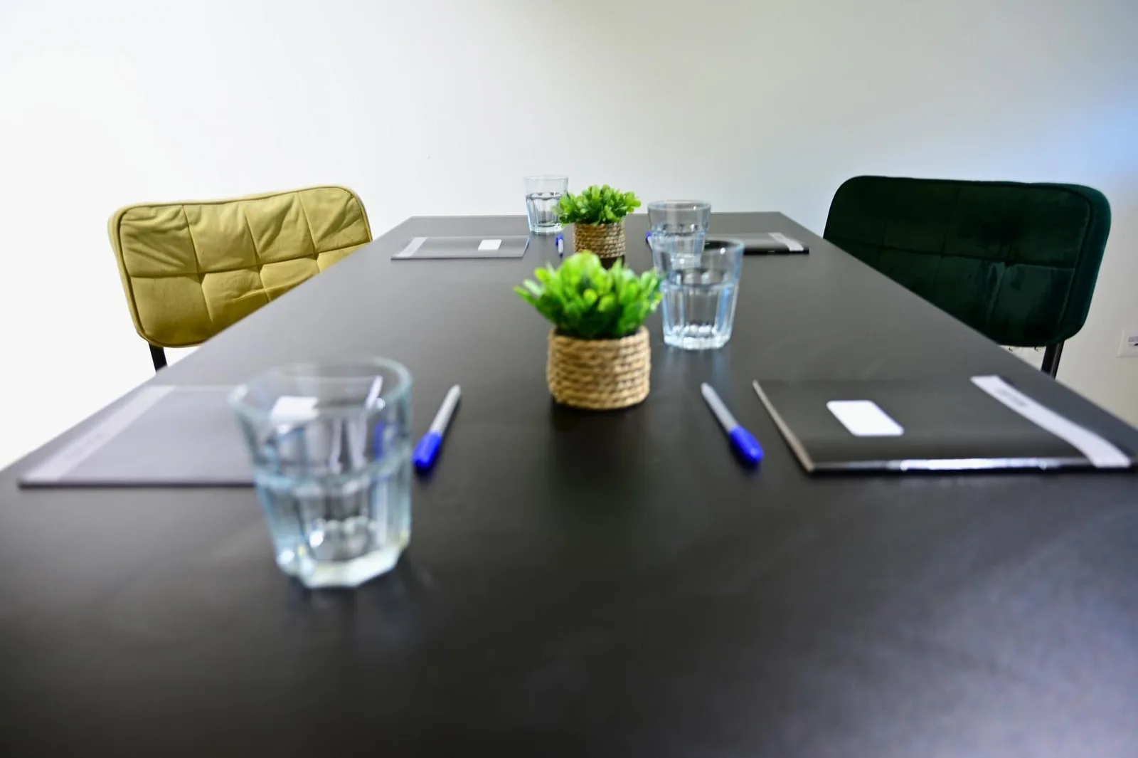 Young Workspaces Volmerlaan, Meeting room for 4 people, Rijswijk
