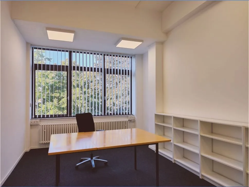 Zhll Business Service Center, Private office, 1 desk, Duisburg