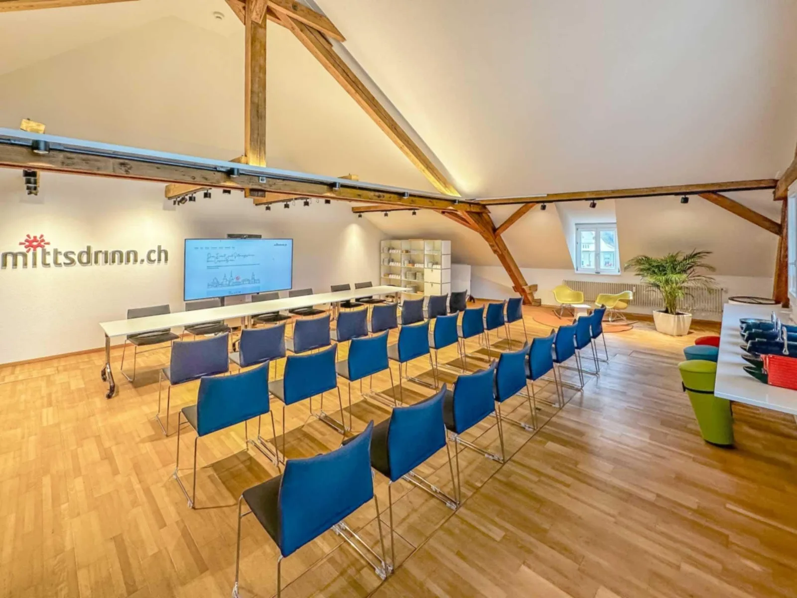 Zmittsdrinn, Sala formazione, Berna
